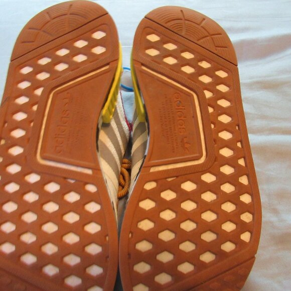 Boys Adidas x Disney NMD R1 Toy Story Sheriff Woody GS FZ4540 Size 3.5 - Picture 6 of 8